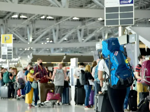 Blog post image: How AI-enabled People Counters are Transforming the Airport Experience 
