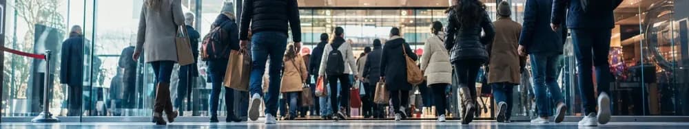 Blog: Echtzeit- vs. historische Personenzählung: wann Sie Live-Daten brauchen